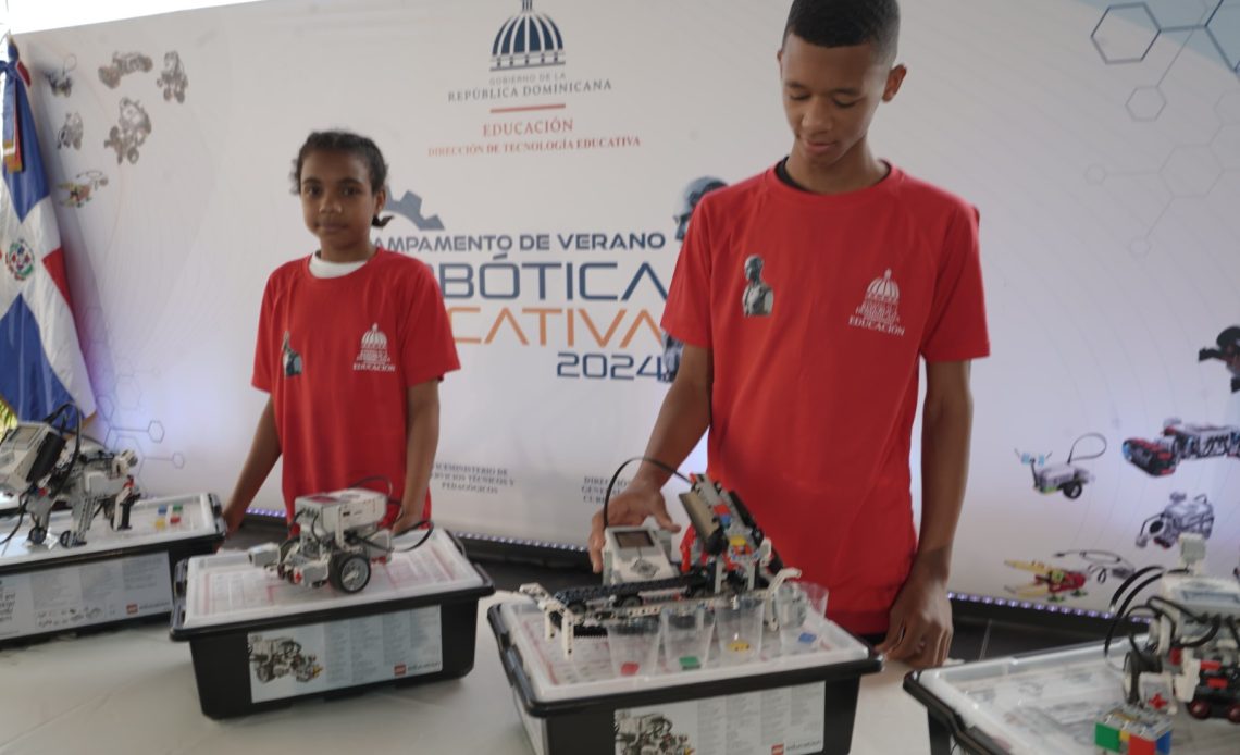 Minerd inicia segundo campamento de Robótica Educativa 2024