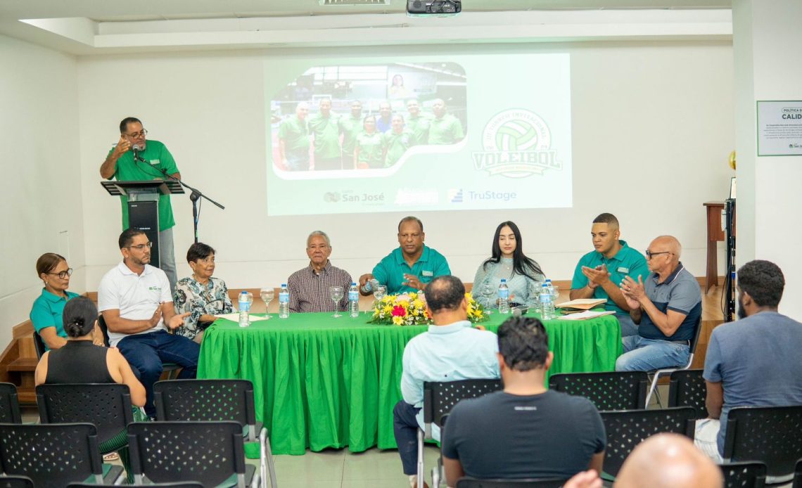 Dedicarán III Torneo Invitacional de Voleibol Superior Masculino Sajoma 2024 al Prof. José Erasmo Estévez y a su esposa Dulce Amada Santelises