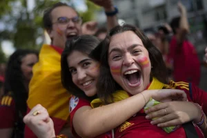 Final de la Eurocopa entre España e Inglaterra arranca en Berlín