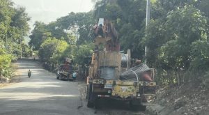 A pesar de que EDENORTE amplía redes eléctricas, apagones mantienen con el grito al cielo a residentes de Cevicos