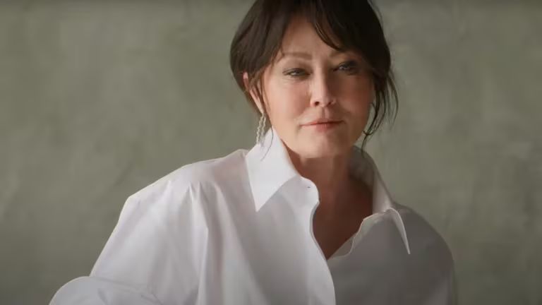 Murió la actriz Shannen Doherty, recordada por sus papeles en “Beverly Hills 90210″ y “Hechiceras”