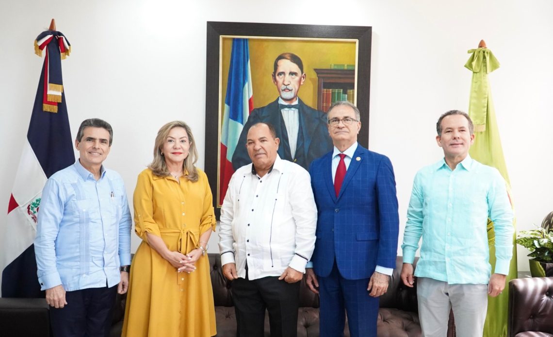 TSE y consulado dominicano en Puerto Rico fortalecen relaciones