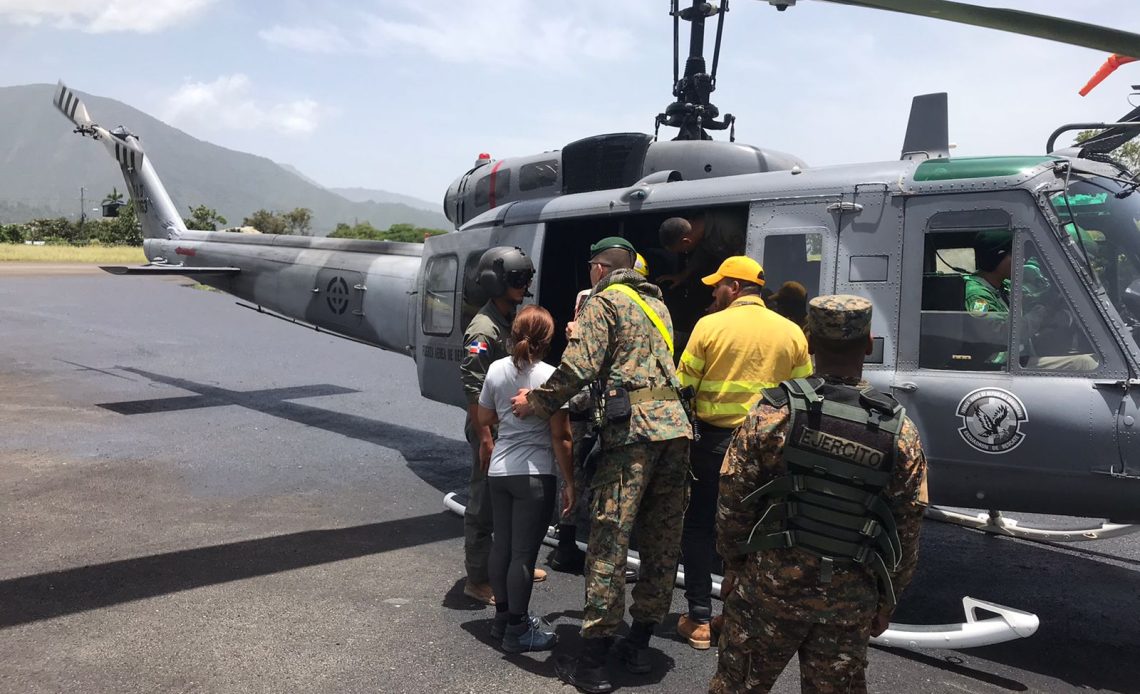 Ministro de Defensa felicita a militares participaron en rescate de senderista en Constanza