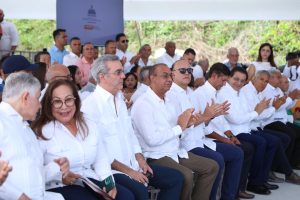 Presidente Abinader inaugura carretera Juan Veras-Las Yayitas