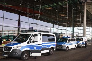 Aeropuertos alemanes afectados por activistas climáticos recuperan su actividad 