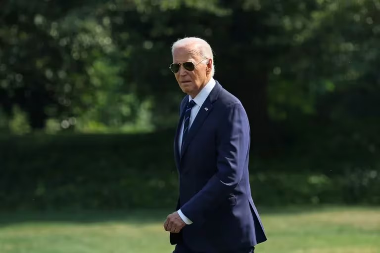 Joe Biden soportó 24 días de presión palaciega antes de aceptar que ya habían escrito su epílogo político