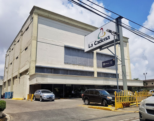 Grupo CCN adquiere otra sucursal de Supermercados La Cadena en Santo Domingo