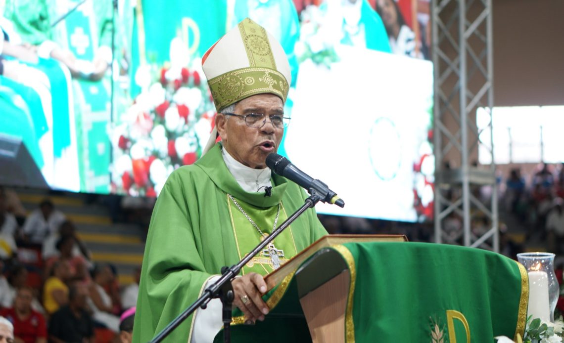 Monseñor Ozoria invita a los feligreses a vivir en unidad