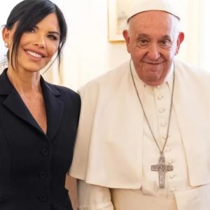 Papa Francisco recibe a Jeff Bezos en el Vaticano 