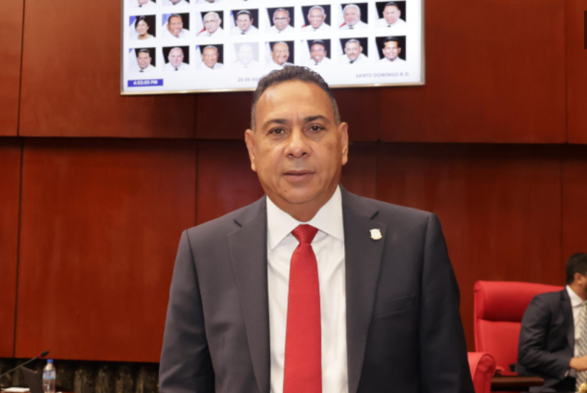 Senador Pedro Tineo, de Monte Plata./