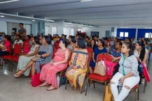 Alcaldía de Santiago organiza charla sobre lactancia materna para futuras madres