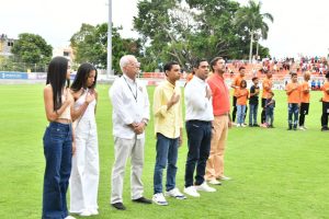 Ministro de Deportes, Kelvin Cruz, felicita al Cibao Fútbol Club por su quinto título en la LDF