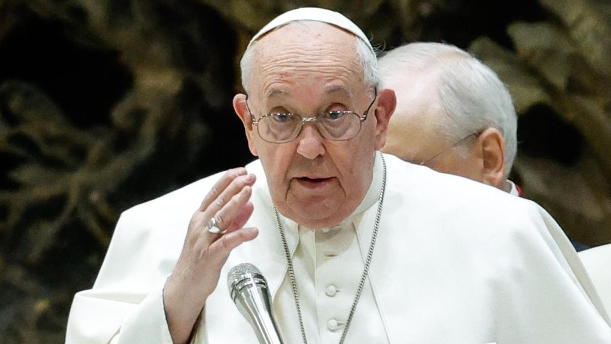 El papa: En un mundo bajo la “amenaza nuclear” es urgente “trabajar por la paz”