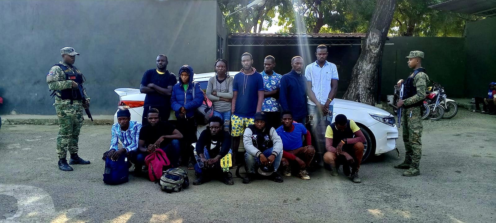 Pan nuestro de cada día: Esta vez fueron atrapados 28 haitianos sin documentos