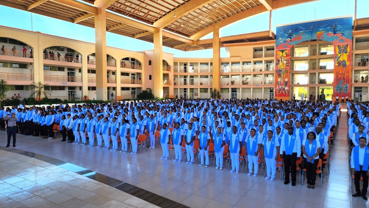 Escuelas Vocacionales gradúan 7,374 estudiantes de la región Sur