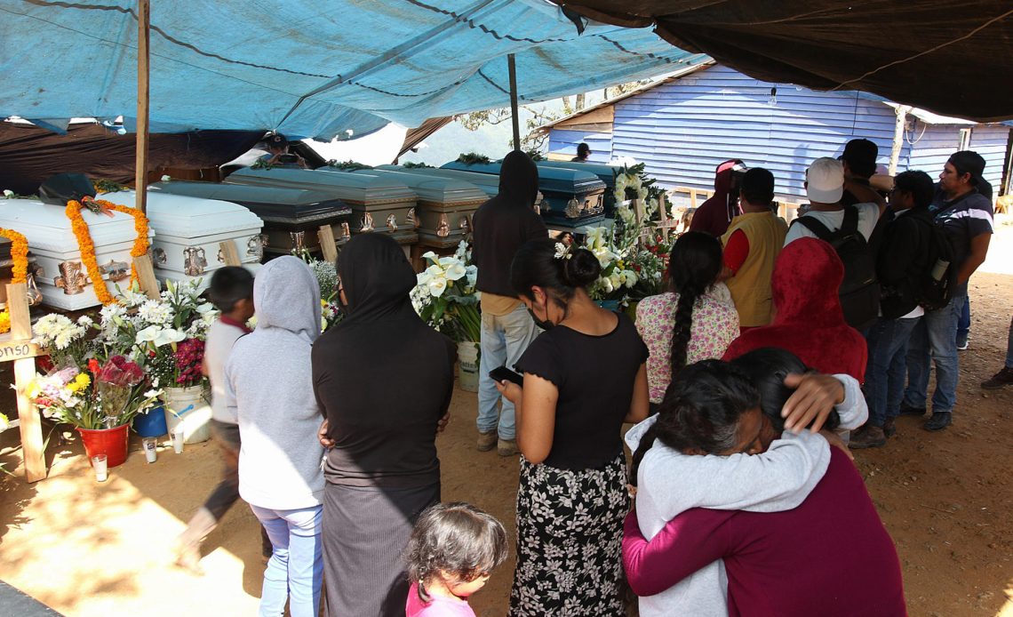 Familiares de las 11 personas asesinadas en el sur de México responsabilizan al Gobierno