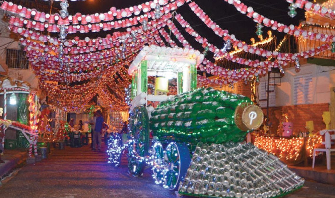 Clúster Turístico de Santiago valora "Mi Barrio está en Navidad" que realiza el Centro León