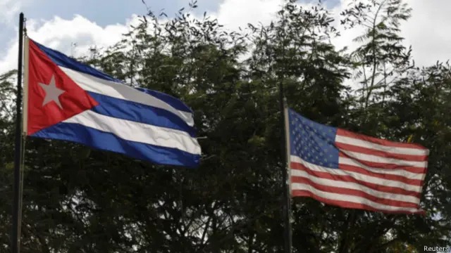 Banderas de Cuba y Estados Unidos