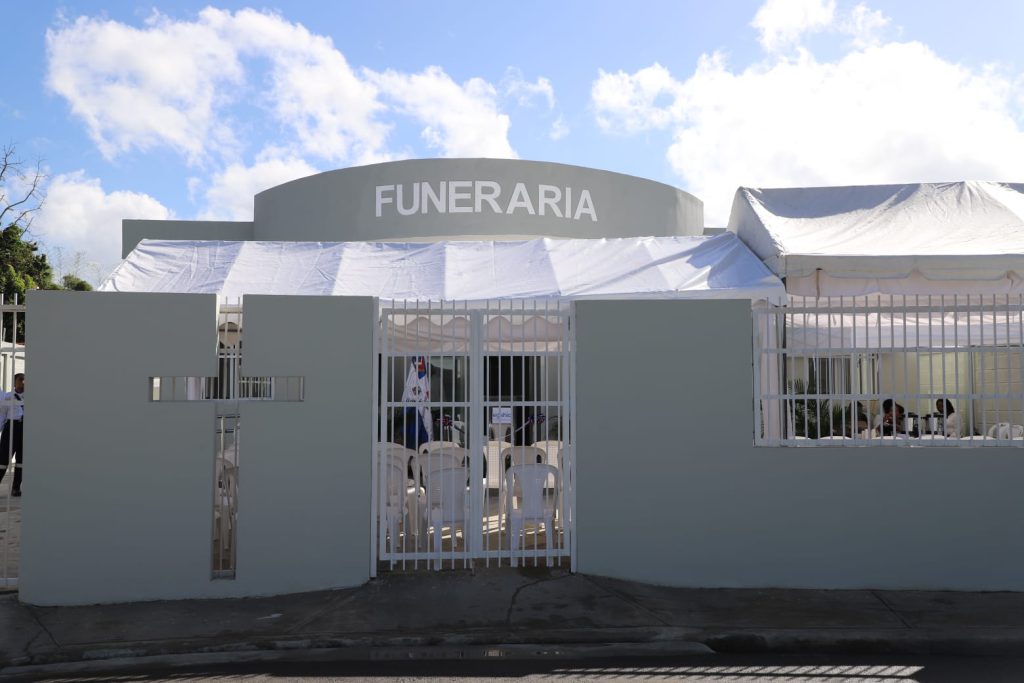 EGEHID entrega moderna funeraria a comunidad de Rancho Arriba