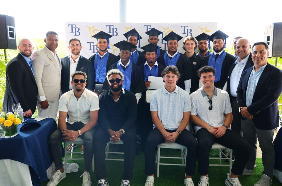 Tampa Bay Rays marca un hito con su primera graduación en República Dominicana