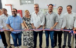 Abinader entrega hospital