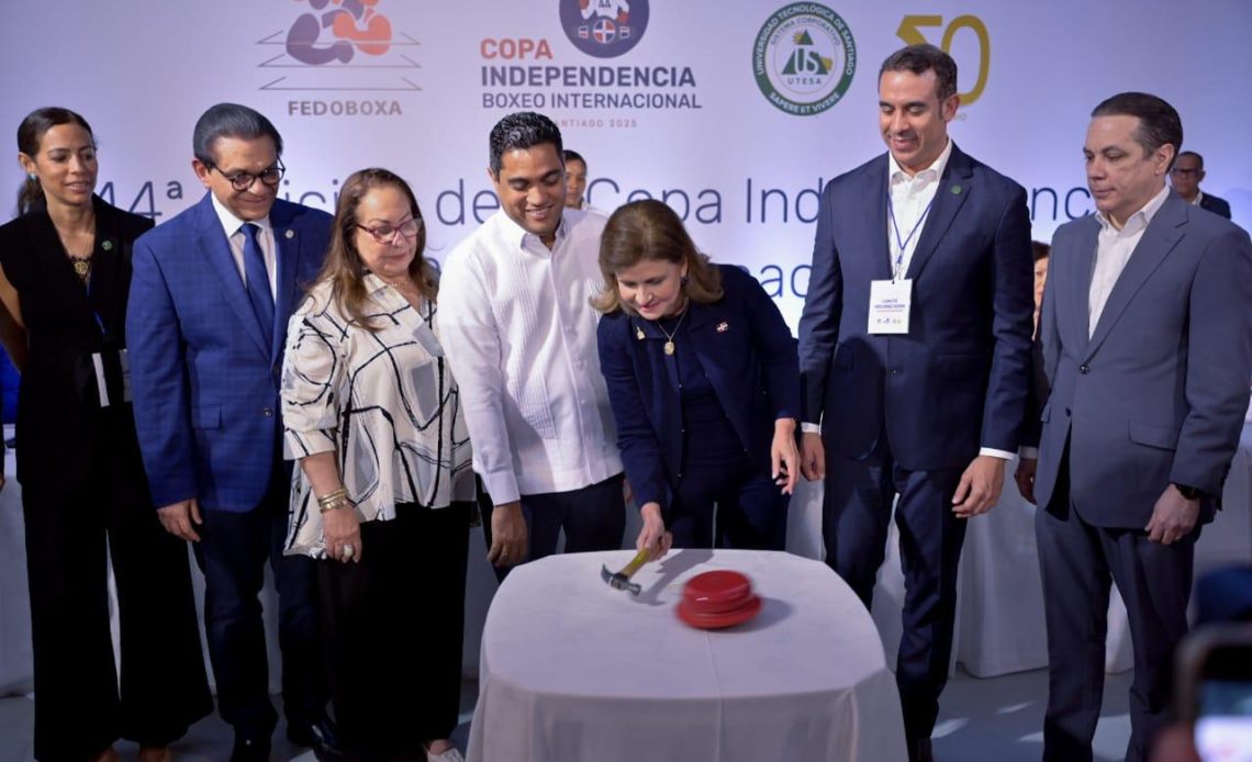 Raquel Peña dando el primer campanazo