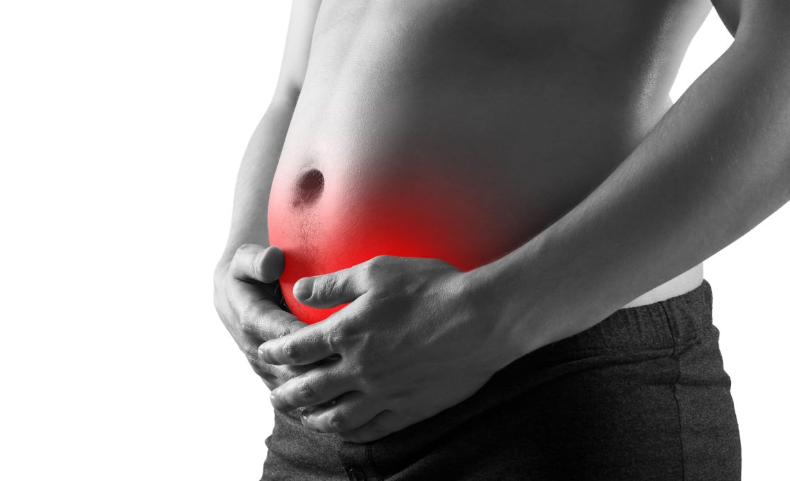 Conozca seis causas y soluciones comunes de hinchazón abdominal