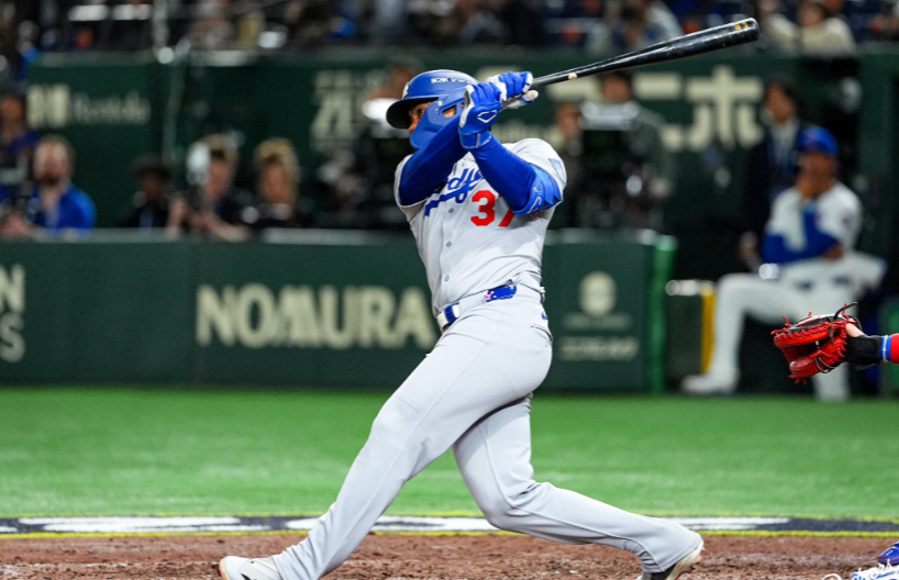 Teóscar Hernández se destaca en victoria de Los Dodgers en ‘Opening Day’ de MLB en Japón